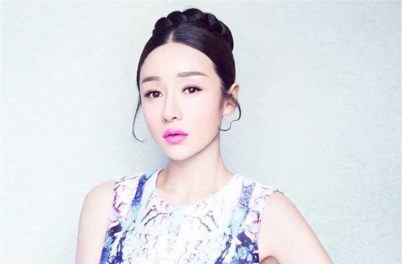 最优质何彦霓生活照