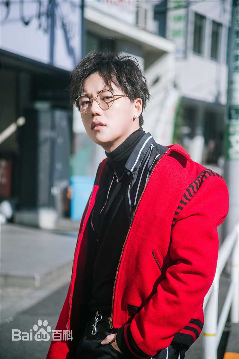 刘维(Julius)日本街拍素颜照相册