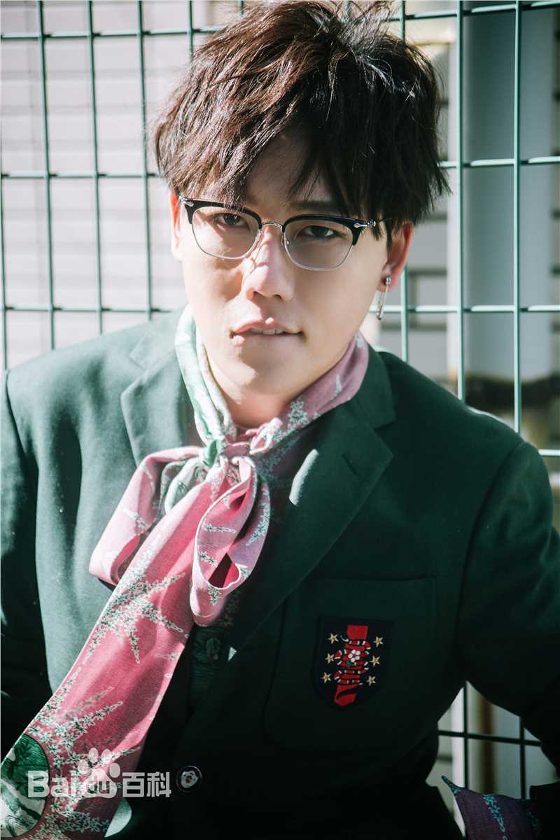 刘维(Julius)日本街拍素颜照相册