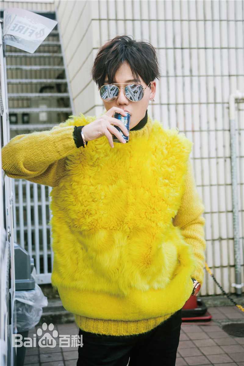 刘维(Julius)日本街拍素颜照相册