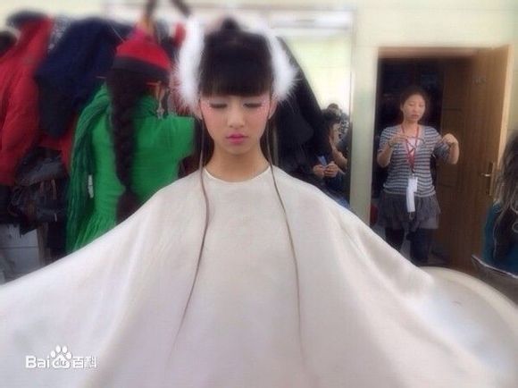 小彩旗舞蹈表演素颜照相册