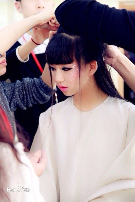 小彩旗舞蹈表演素颜照相册