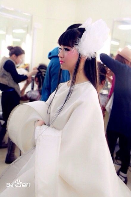 小彩旗舞蹈表演素颜照相册