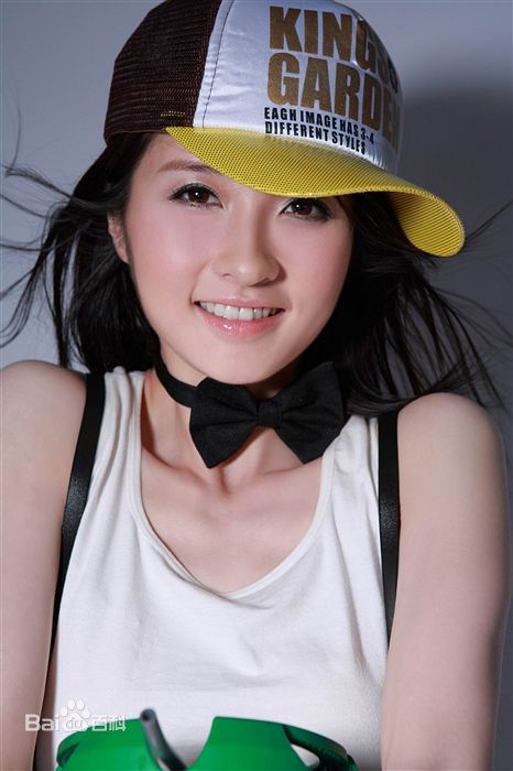 高清王诗蒙图片