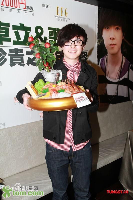 洪卓立(Ken Hung ，Hung Cheuk Lap)2011年新闻图素颜照壁纸