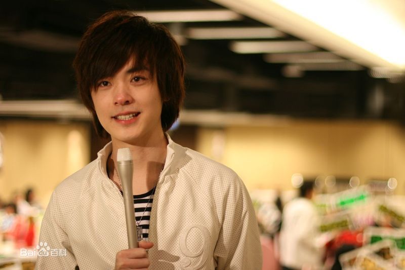 洪卓立(Ken Hung ，Hung Cheuk Lap)生日会素颜照壁纸