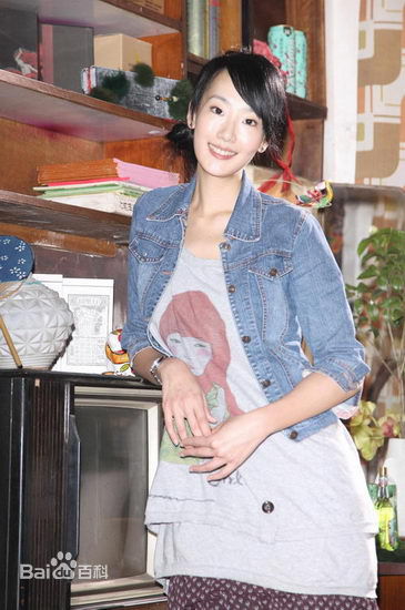 陆明君(Jo'elle Lu) 生活照壁纸壁纸