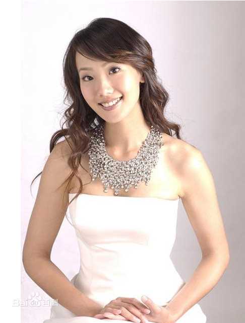 陆明君(Jo'elle Lu) 生活照壁纸壁纸