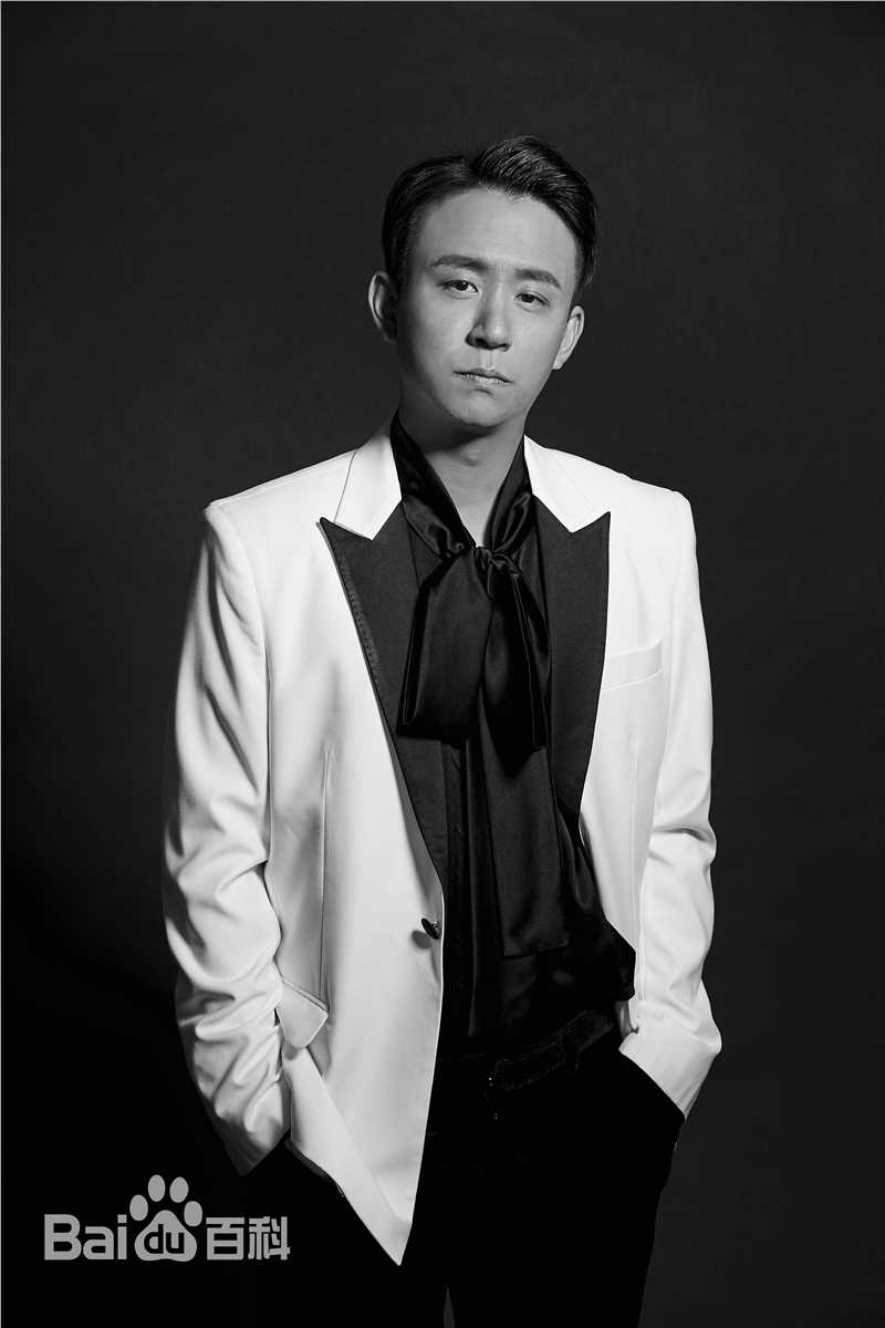 最优质刘亭作素颜照