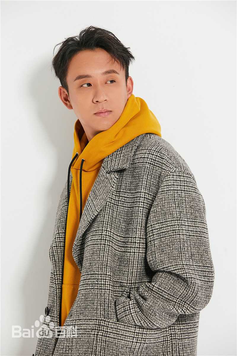 高清刘亭作图片