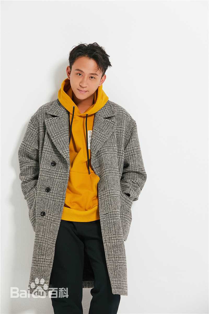 高清刘亭作图片