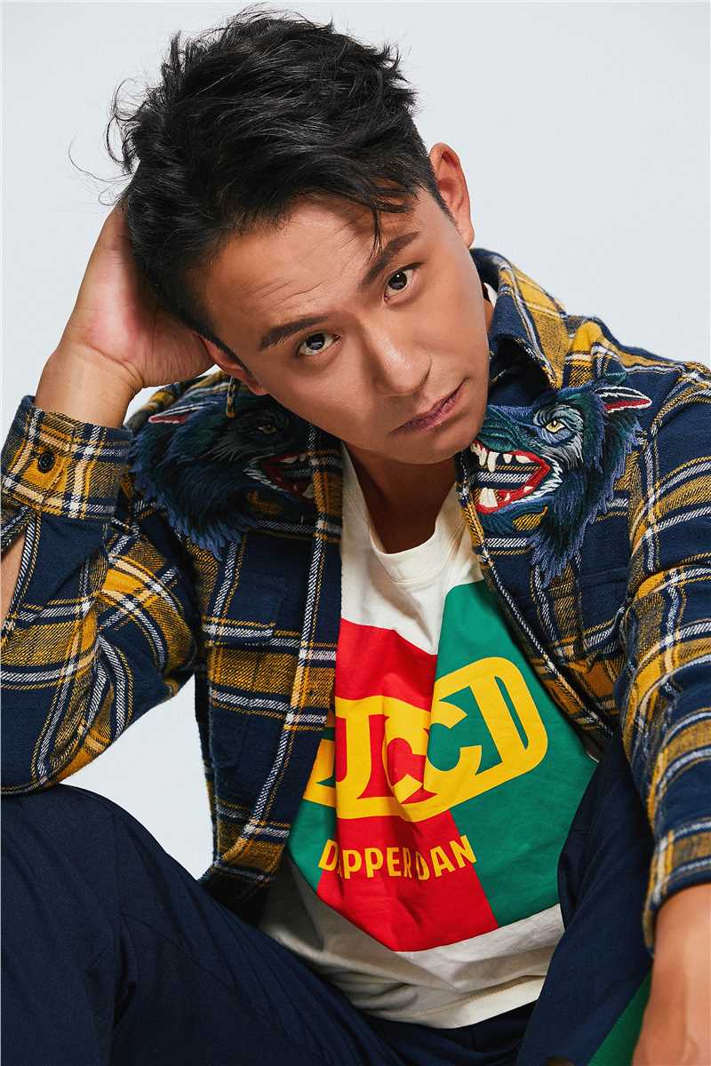 最新刘亭作壁纸