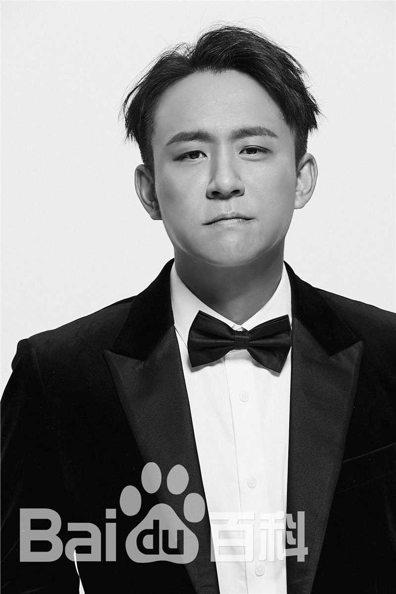 最新刘亭作壁纸