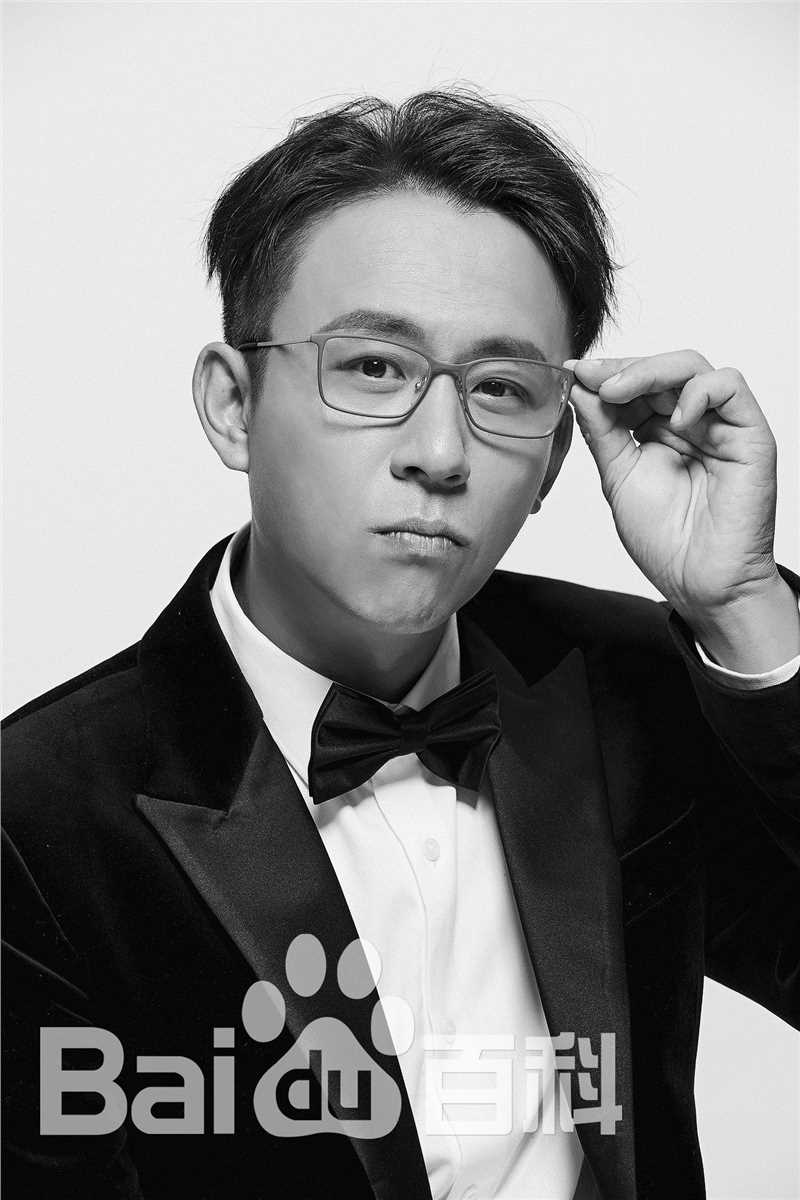 最新刘亭作壁纸