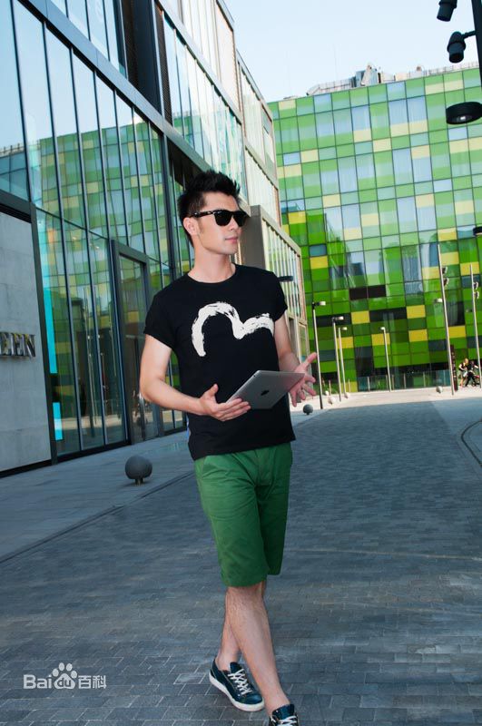 王钧赫(Eric)全能偶像性感图片壁纸