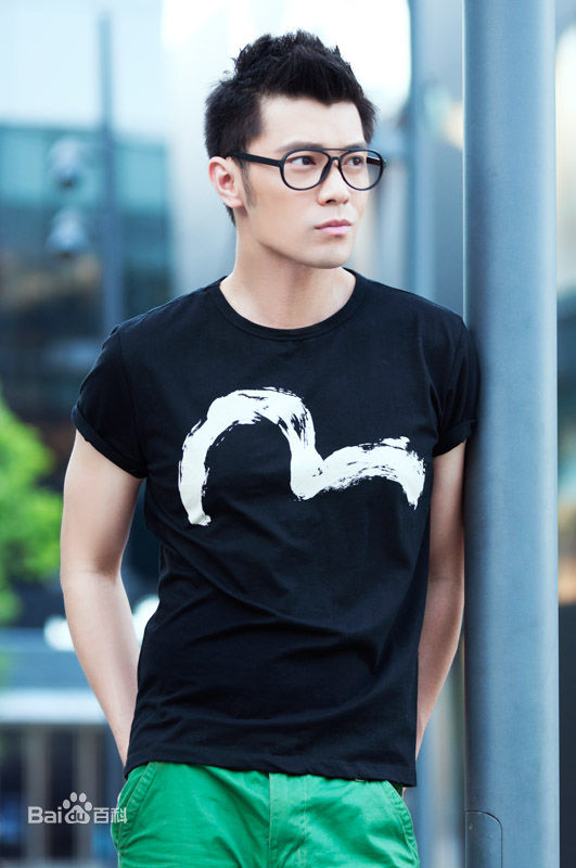 王钧赫(Eric)全能偶像性感图片壁纸