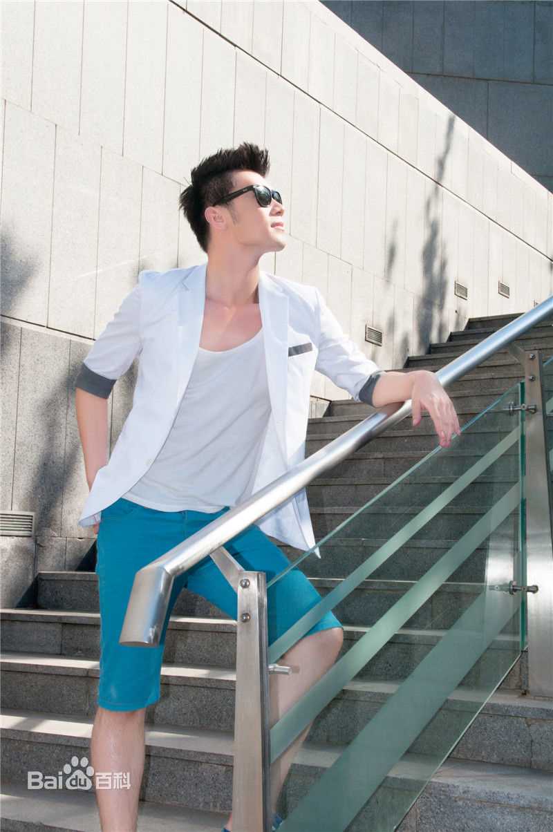 王钧赫(Eric)全能偶像性感图片壁纸