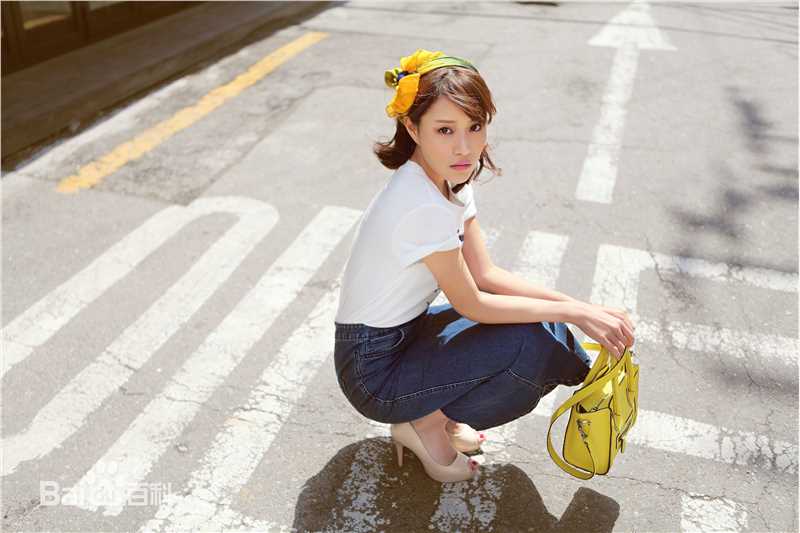 蔡蝶(Vanessa)韩国街拍素颜照相册