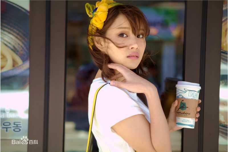 蔡蝶(Vanessa)韩国街拍素颜照相册