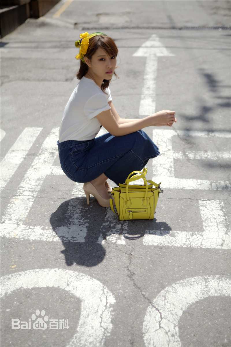 蔡蝶(Vanessa)韩国街拍素颜照相册