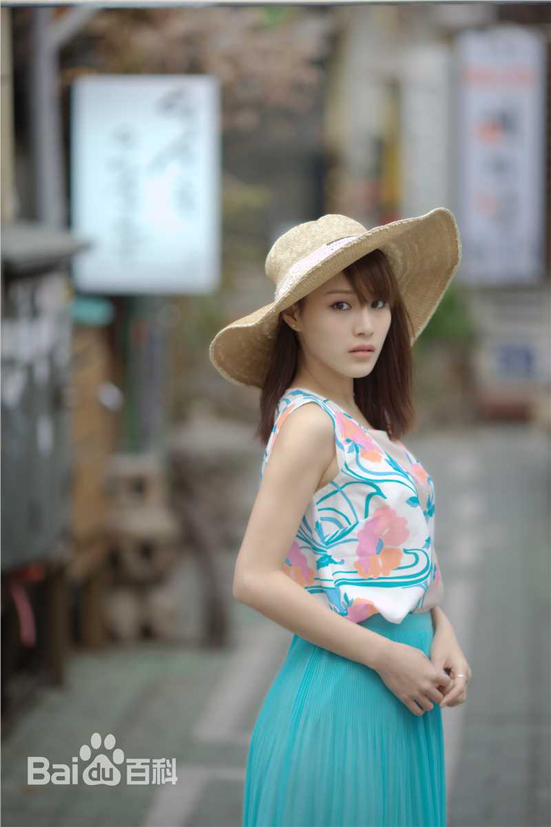 蔡蝶(Vanessa)韩国街拍素颜照相册