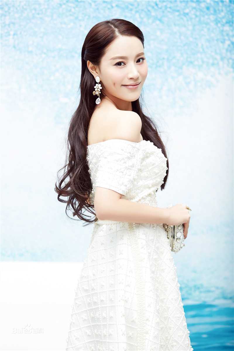 蔡蝶(Vanessa)公开活动照前后照片