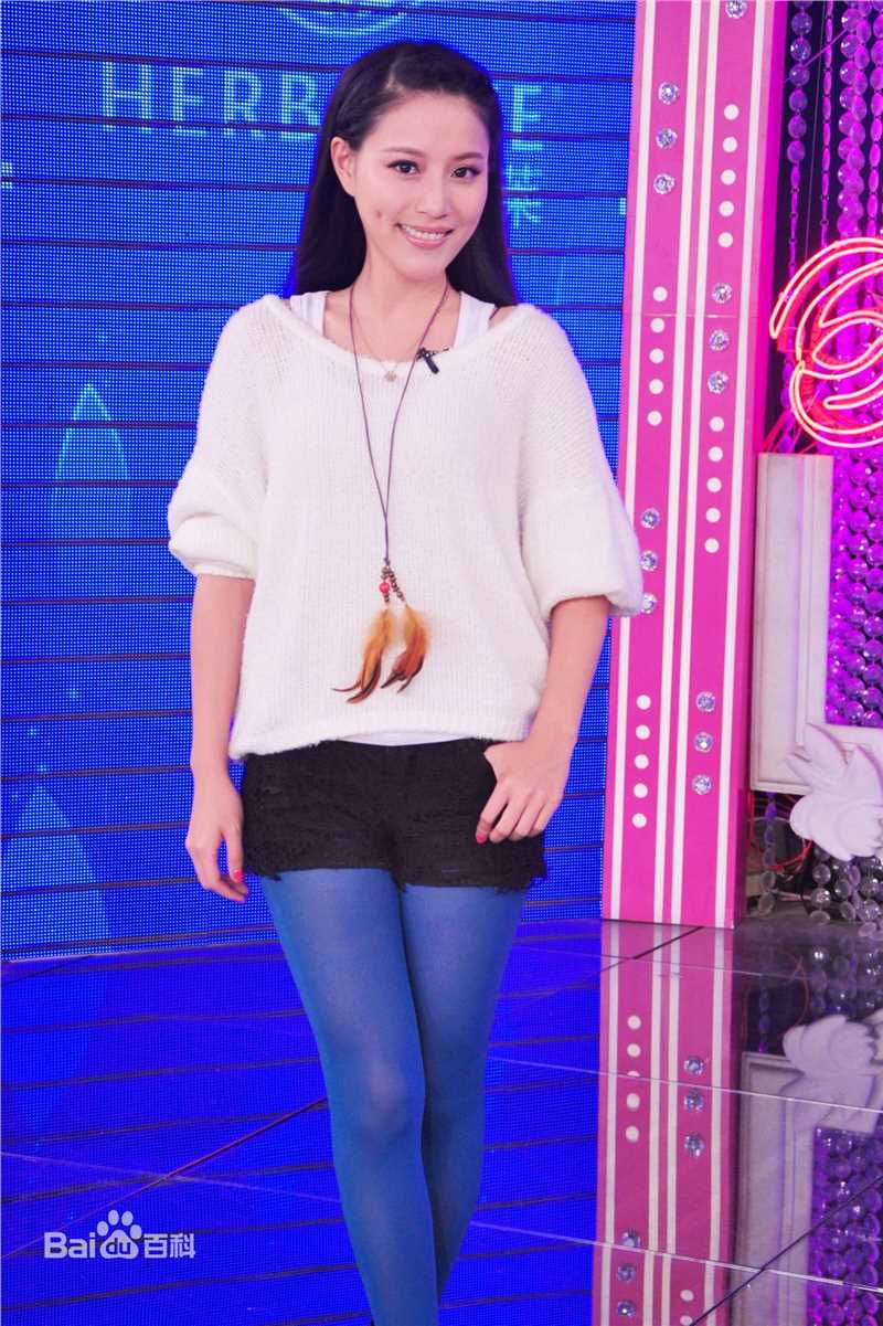 蔡蝶(Vanessa)公开活动照前后照片