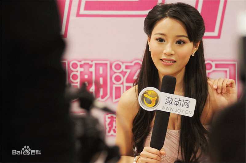 蔡蝶(Vanessa)公开活动照前后照片