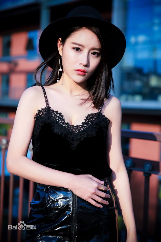 蔡蝶(Vanessa)街拍壁纸壁纸