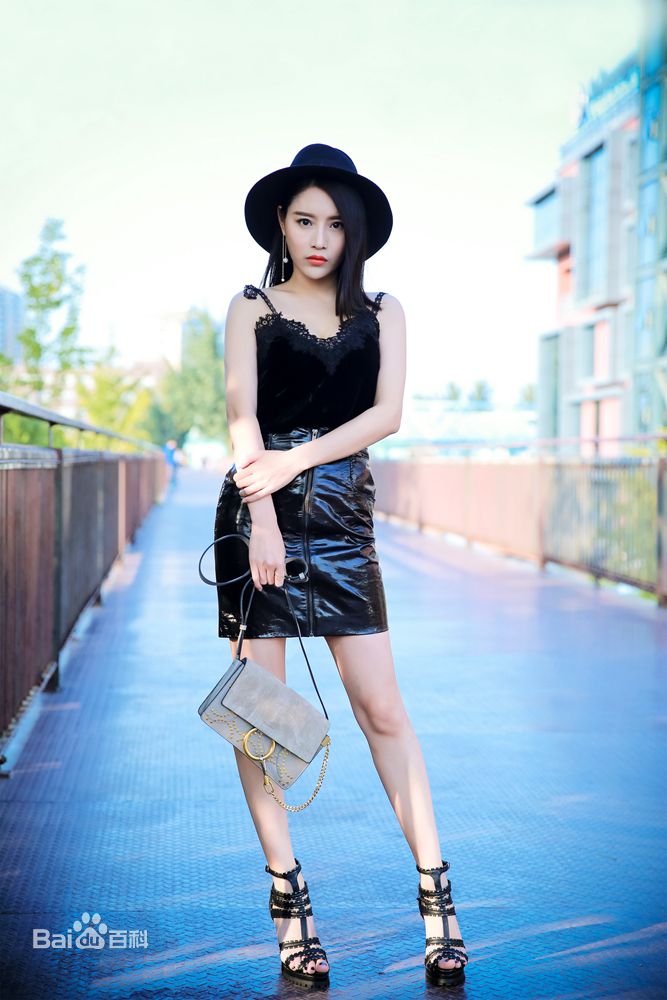 蔡蝶(Vanessa)街拍壁纸壁纸