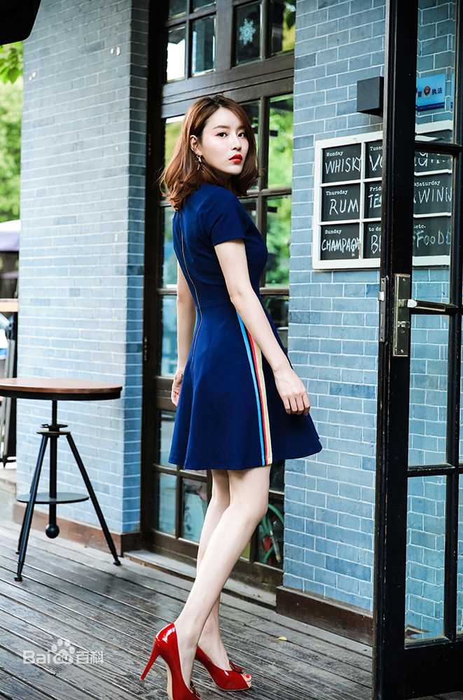 蔡蝶(Vanessa)街拍壁纸壁纸