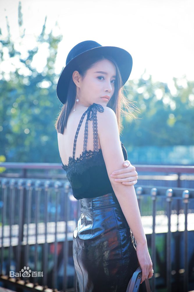 蔡蝶(Vanessa)街拍壁纸壁纸