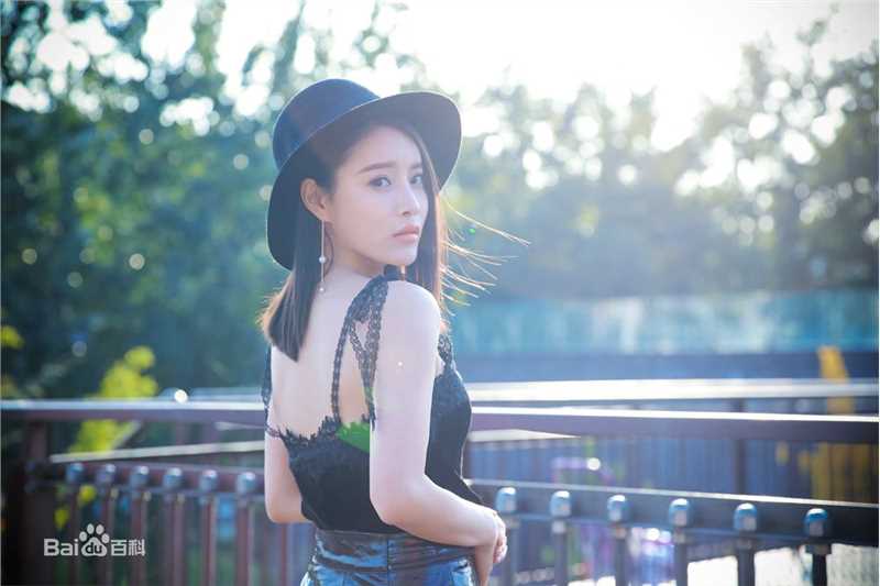 蔡蝶(Vanessa)街拍壁纸壁纸