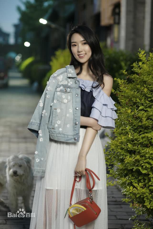 翟艺舒(Jane)最新宣传壁纸