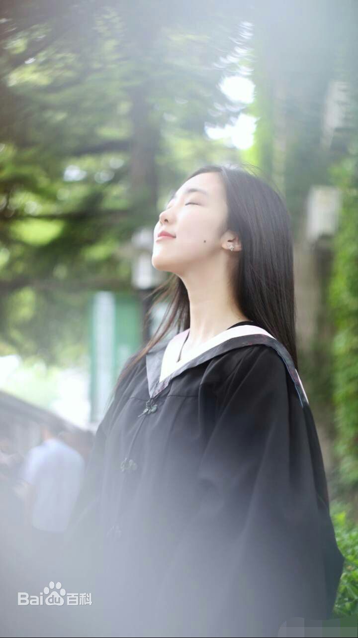 翟艺舒(Jane)生活照前后照片