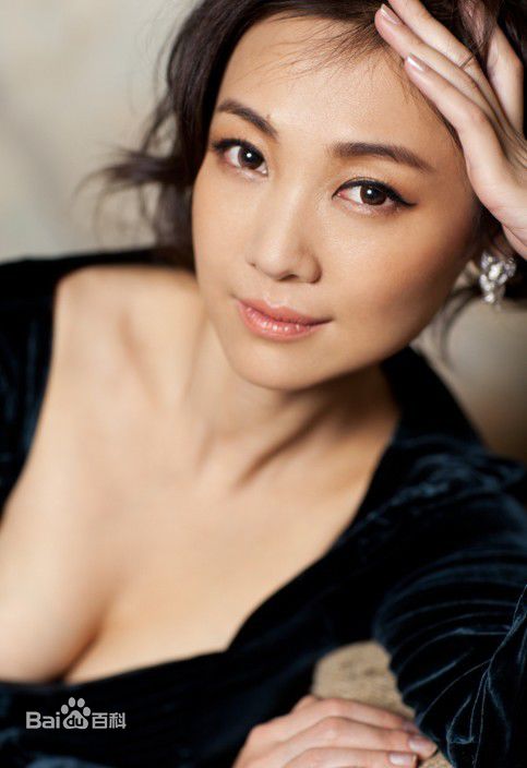 赵雪莲 浅露酥胸尽显性感壁纸壁纸