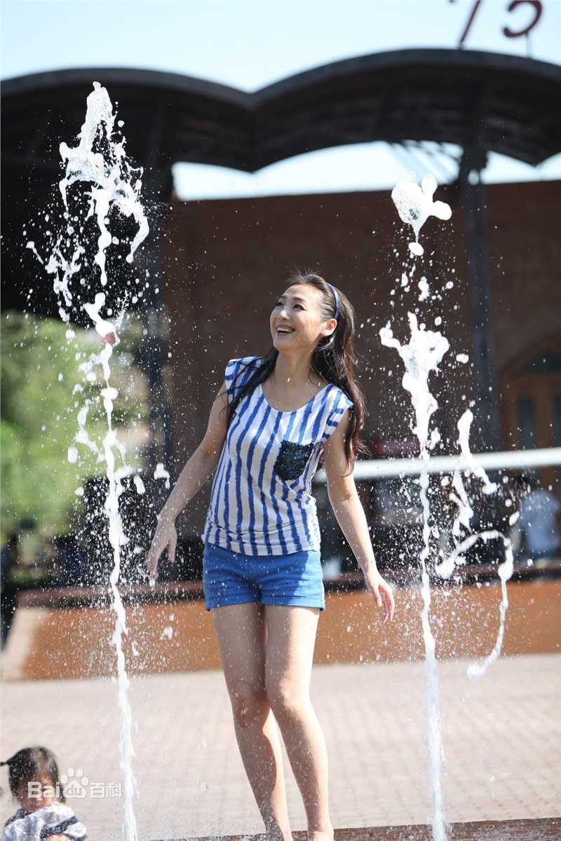 赵雪莲的个人图册图片图册