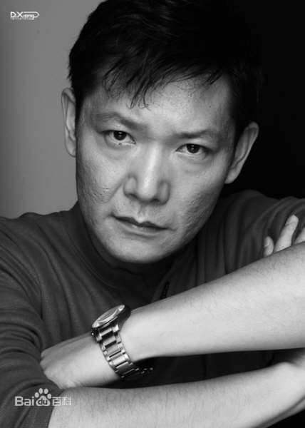 冯国强前后照片