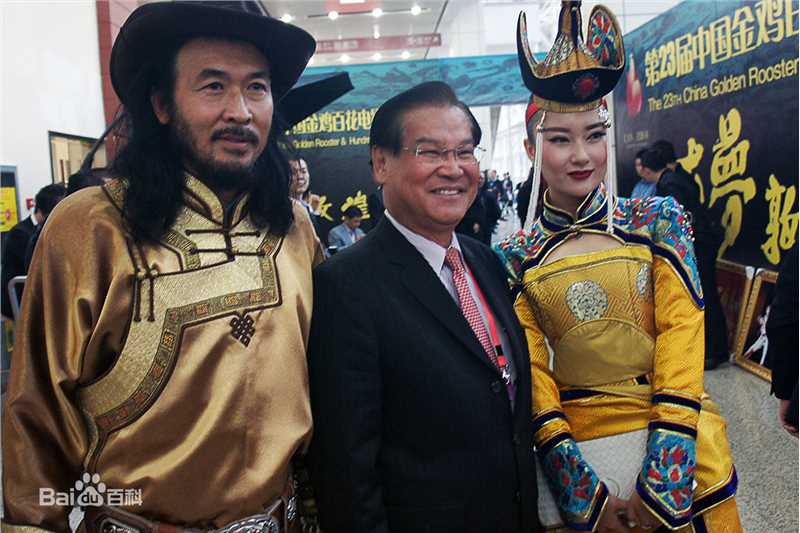 最优质鄂布斯·勇林生活照