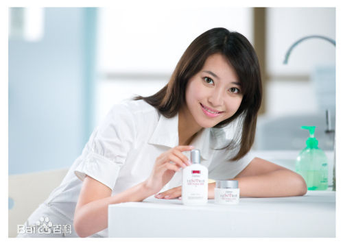 高一童出演广告生活照相册