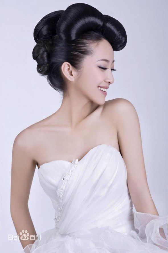 高一童婚纱照前后照片