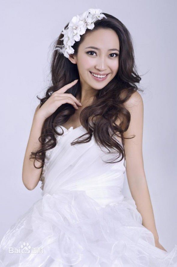 高一童婚纱照前后照片