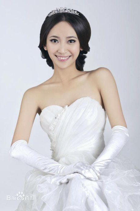 高一童婚纱照前后照片