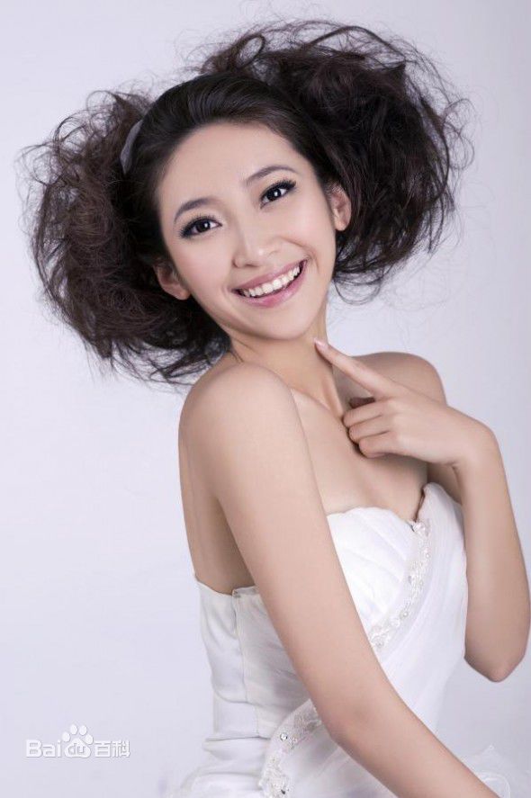 高一童婚纱照前后照片