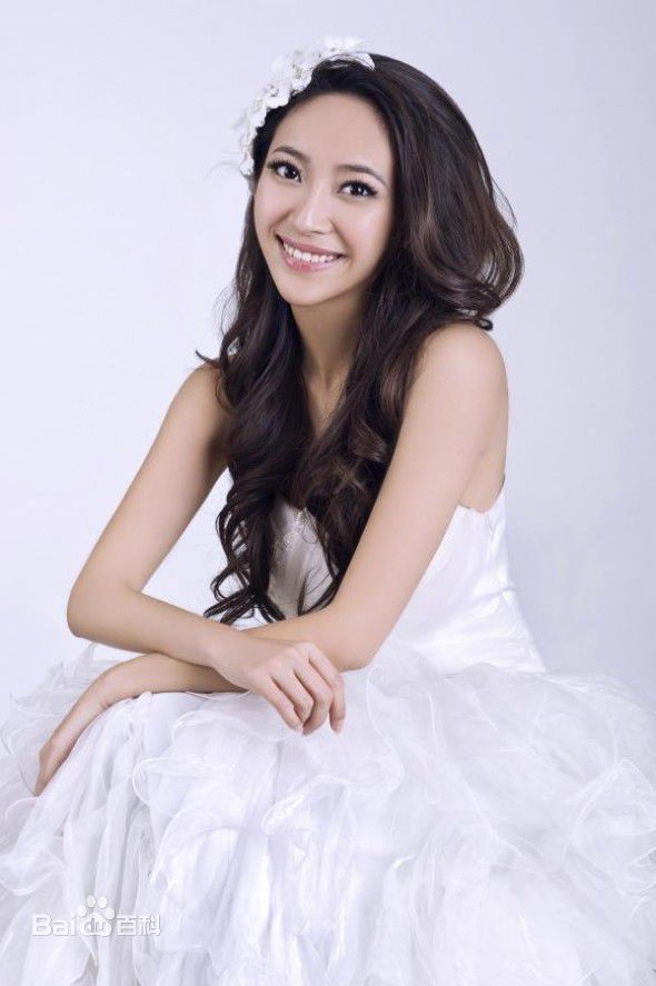 高一童婚纱照前后照片