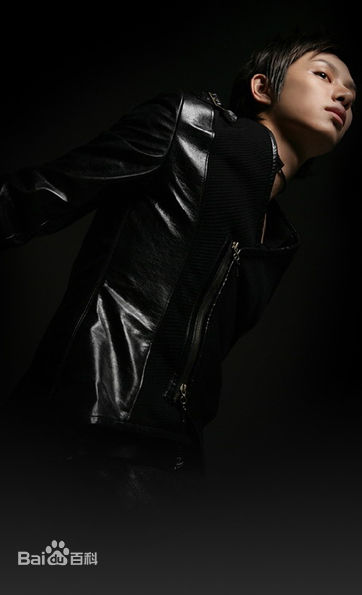 金希澈(Kim HeeChul、キム ヒチョル)的专辑造型素颜照相册