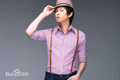 金希澈(Kim HeeChul、キム ヒチョル)的专辑造型素颜照相册