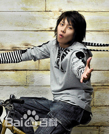 金希澈(Kim HeeChul、キム ヒチョル)2006 SPRIS Spring素颜照壁纸