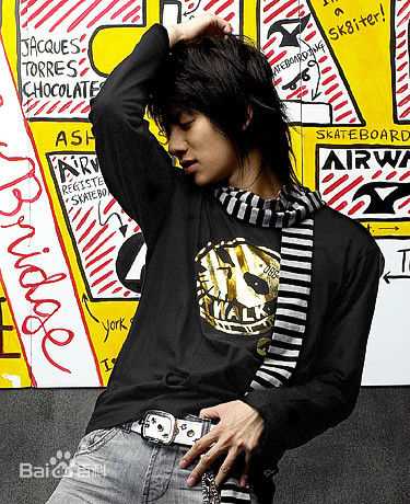 金希澈(Kim HeeChul、キム ヒチョル)2006 SPRIS Spring素颜照壁纸