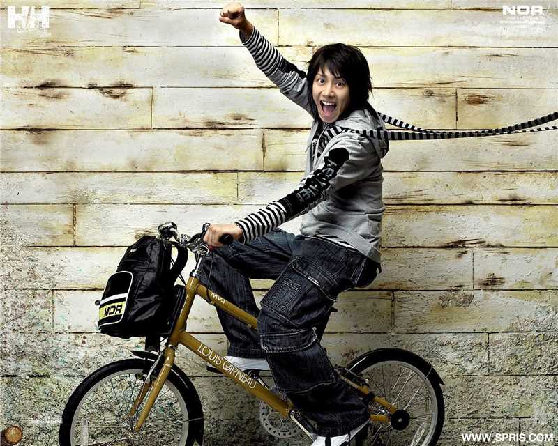 金希澈(Kim HeeChul、キム ヒチョル)2006 SPRIS Spring素颜照壁纸